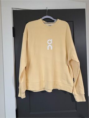 On Running Men's Pale Yellow Crewneck Sweatshirt with White Logo